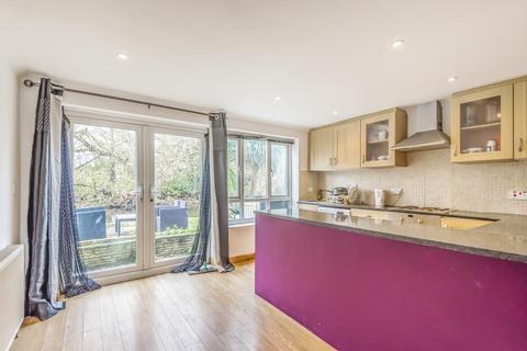 25, Orchard Court The Island, West Drayton, UB7 0ES