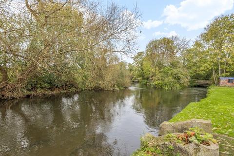25, Orchard Court The Island, West Drayton, UB7 0ES