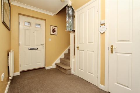 16 Wainwright Gardens, Great Blakenham, Ipswich, IP6 0NN