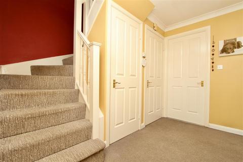 16 Wainwright Gardens, Great Blakenham, Ipswich, IP6 0NN