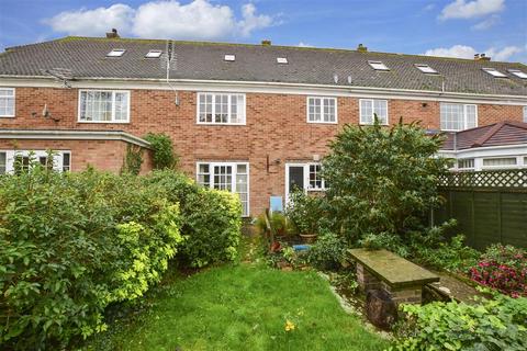 7 Gainsborough Close, Folkestone, CT19 5NB