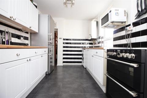 27 Philip Road, Ipswich, IP2 8BQ