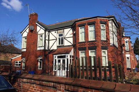 7 bedroom semi-detached house to rent, Hanover Crescent (For 2021-22), Victoria Park, Manchester M14