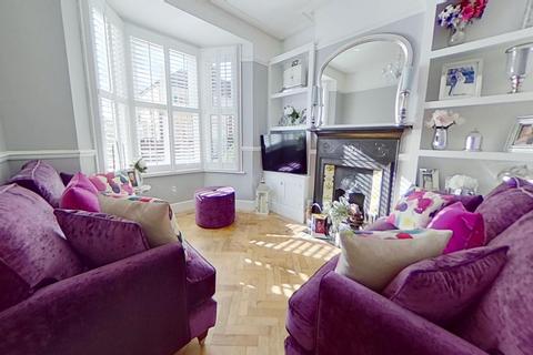 76 Willow Street, Romford, RM7 7LB