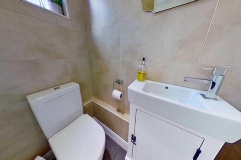 76 Willow Street, Romford, RM7 7LB