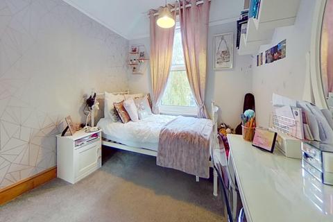 76 Willow Street, Romford, RM7 7LB