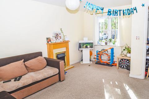 12 Harris Road, Armthorpe, Doncaster, DN3 2FE