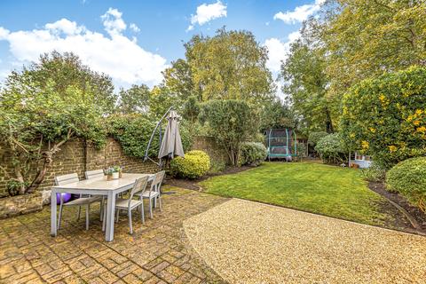 21 Pantile Road, Weybridge, KT13 9PY