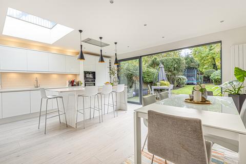 21 Pantile Road, Weybridge, KT13 9PY