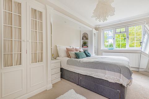 21 Pantile Road, Weybridge, KT13 9PY