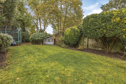 21 Pantile Road, Weybridge, KT13 9PY