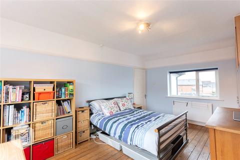 12 Castle Grove, Ramsbottom, Bury, BL0 9TF
