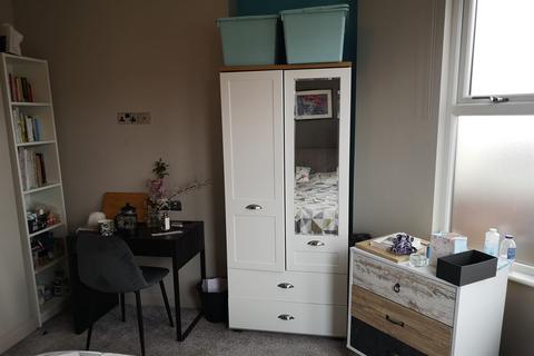 1 bedroom house to rent, North Road, Cardiff