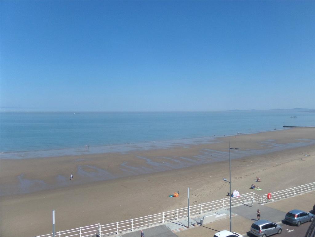 Princess Court, Marine Road, Colwyn... 2 bed apartment £625 pcm (£144 pw)