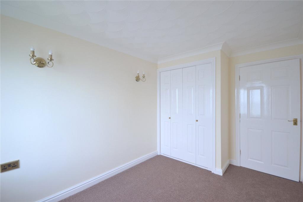 Princess Court, Marine Road, Colwyn Bay, LL29 2 bed apartment £625