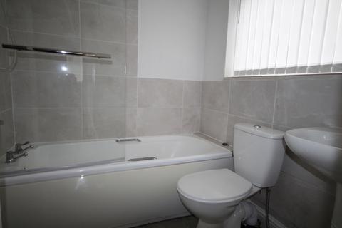 2 bedroom terraced house to rent, York Terrace, Rustenburg St, Hull, HU9