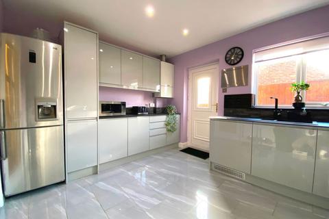 6a The Close, Northampton, NN2 7TW