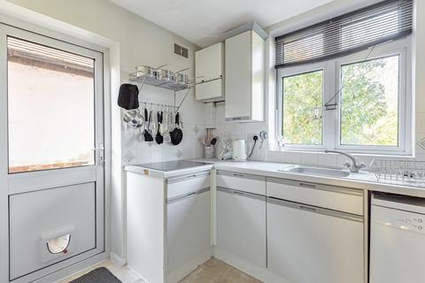 7 Carroll Avenue, Guildford, GU1 2QJ