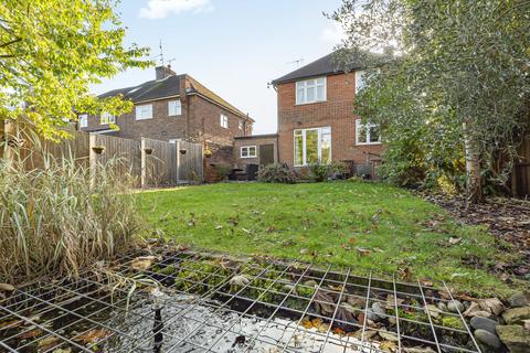 7 Carroll Avenue, Guildford, GU1 2QJ