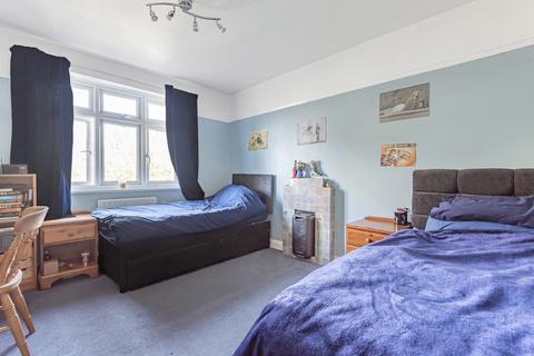 7 Carroll Avenue, Guildford, GU1 2QJ