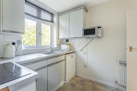 7 Carroll Avenue, Guildford, GU1 2QJ