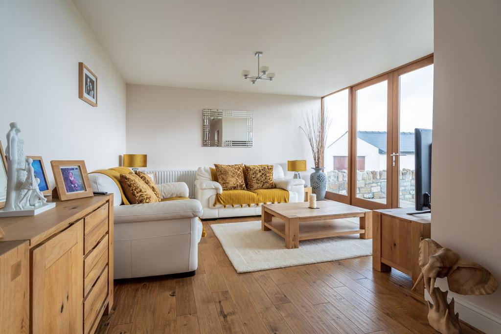 A page Image WEB (33 of 82).jpg