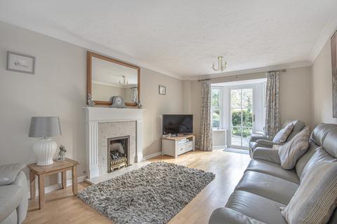 32 Scholars Walk, Guildford, GU2 7TR