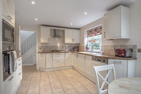 32 Scholars Walk, Guildford, GU2 7TR