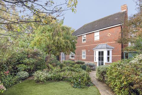 32 Scholars Walk, Guildford, GU2 7TR