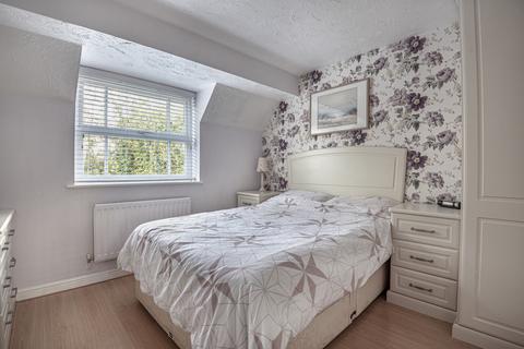 32 Scholars Walk, Guildford, GU2 7TR