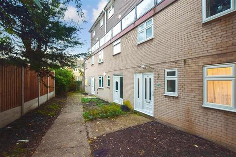 135 Victor Close, Hornchurch, RM12 4XU