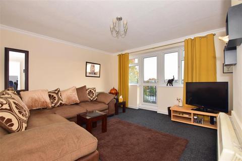 135 Victor Close, Hornchurch, RM12 4XU