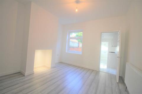61 Baxter Avenue, Kidderminster, DY10 2HB