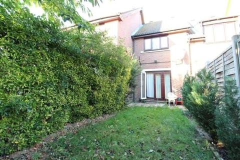 5 Kilross Road, Feltham, TW14 8SB