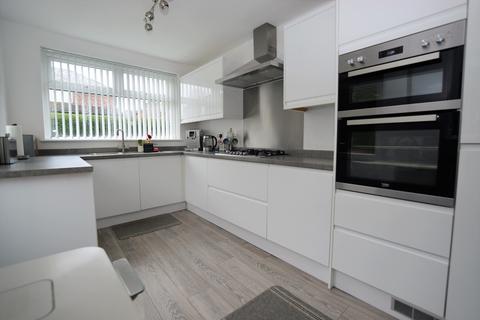 25 Castleton Avenue, Stretford, Manchester, M32 9RS