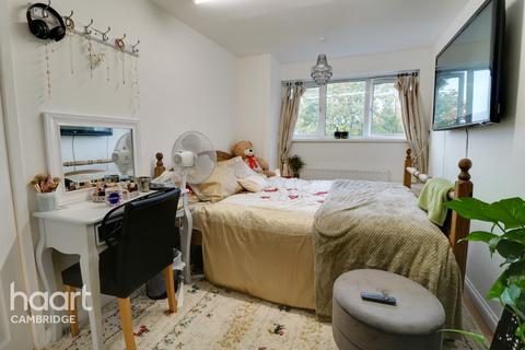 17 Atkins Close, Cambridge, CB4 2NW