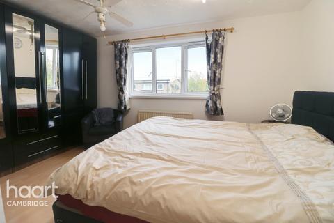 17 Atkins Close, Cambridge, CB4 2NW