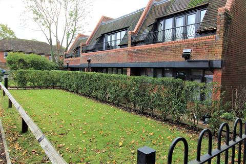 4, Liston House Cromwell Gardens, Marlow, SL7 1BY