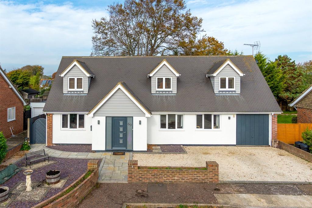 Mill Road Avenue, Angmering, Littlehampton, BN16 5 bed detached house