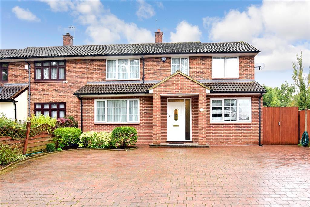Wellfields, Loughton, Essex 4 bed semidetached house £975,000