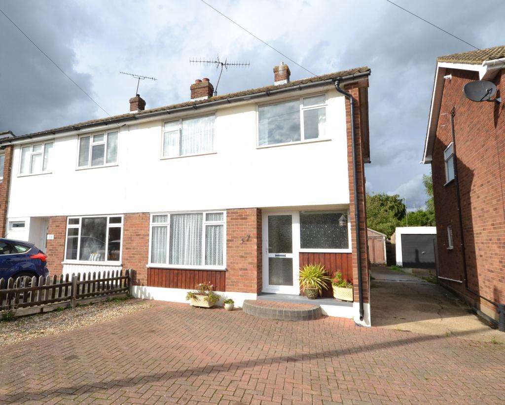 Bush Hall Road, Billericay, Essex, CM12 3 bed semidetached house £