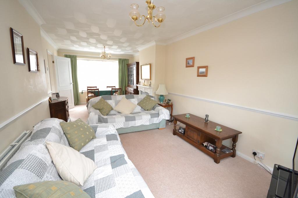 Bush Hall Road, Billericay, Essex, CM12 3 bed semidetached house £