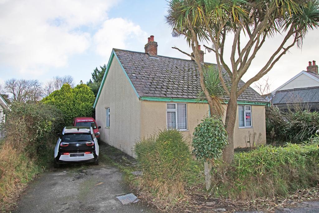 Burnt Lane, St Martin's, Guernsey, GY4 6 bed property with land £480,000