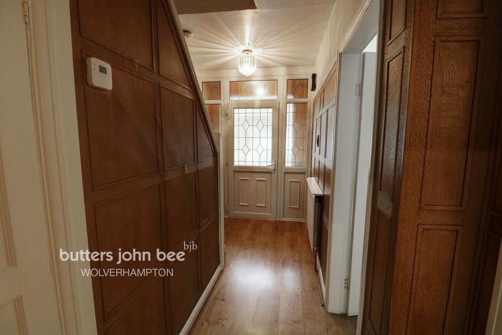 Broad Lane North, Willenhall 3 bed semidetached house £230,000