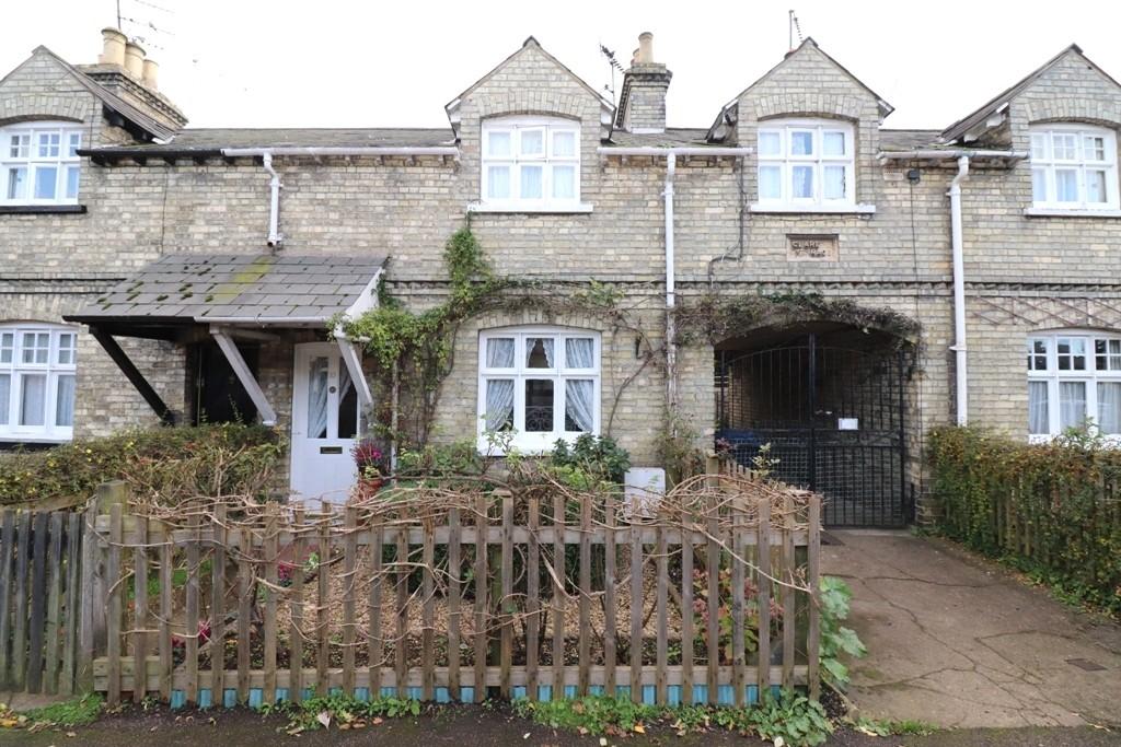 Nutholt Lane, Ely 2 bed cottage £305,000