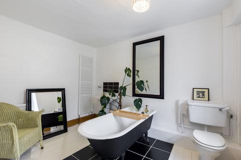 4 Fairbank, Kirkby Lonsdale, Carnforth, LA6 2BD
