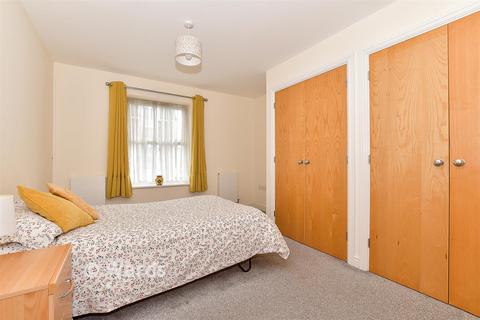 2 bedroom flat for sale, Annison Street, Tonbridge, Kent