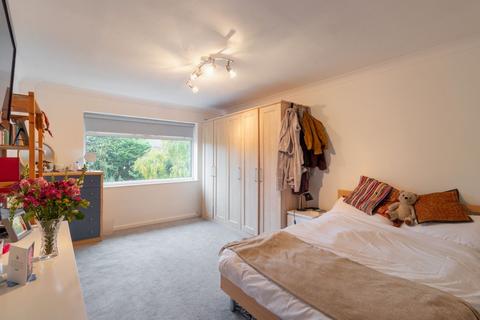 14 Beaminster Road, Solihull, B91 1NA