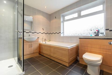 14 Beaminster Road, Solihull, B91 1NA