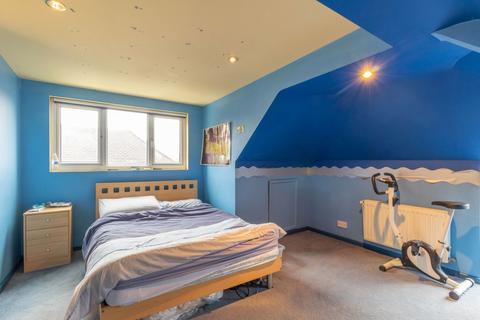 14 Beaminster Road, Solihull, B91 1NA